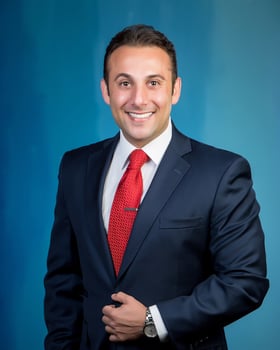 Arash Hakhamian